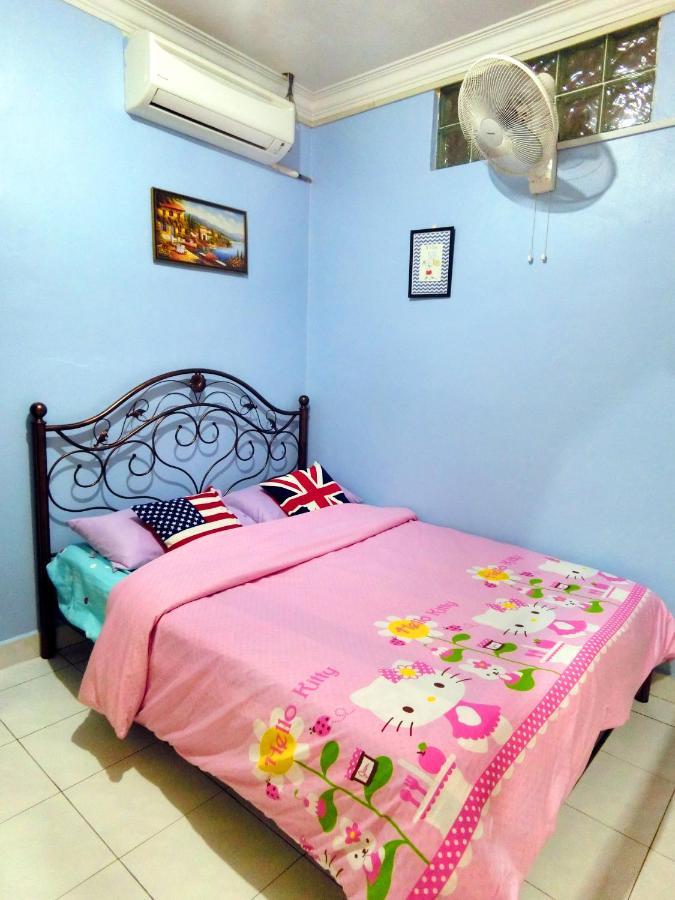 Little Family Homestay Malacca ภายนอก รูปภาพ